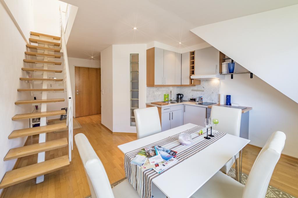 Maisonette Apartment Am Bahnhof - Adults Only Innsbruck Exterior photo