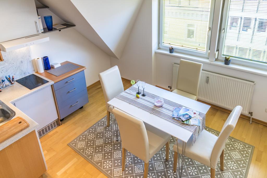 Maisonette Apartment Am Bahnhof - Adults Only Innsbruck Exterior photo