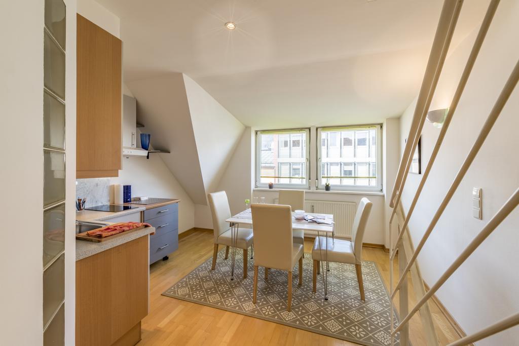 Maisonette Apartment Am Bahnhof - Adults Only Innsbruck Exterior photo