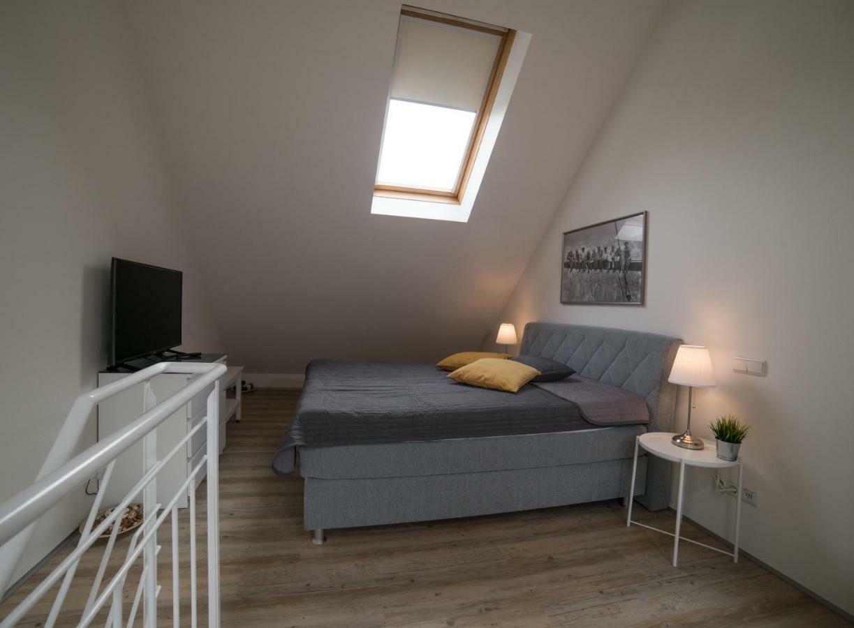 Maisonette Apartment Am Bahnhof - Adults Only Innsbruck Exterior photo