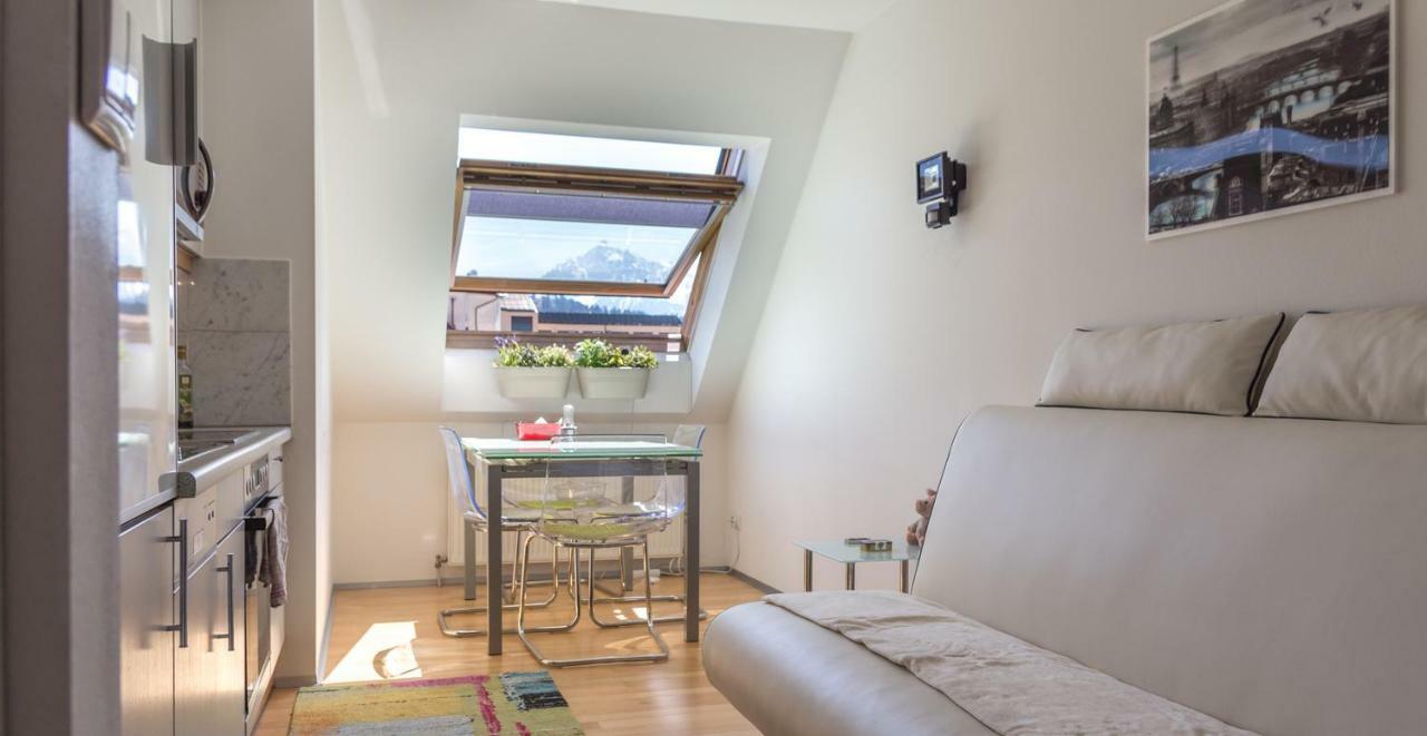 Maisonette Apartment Am Bahnhof - Adults Only Innsbruck Exterior photo