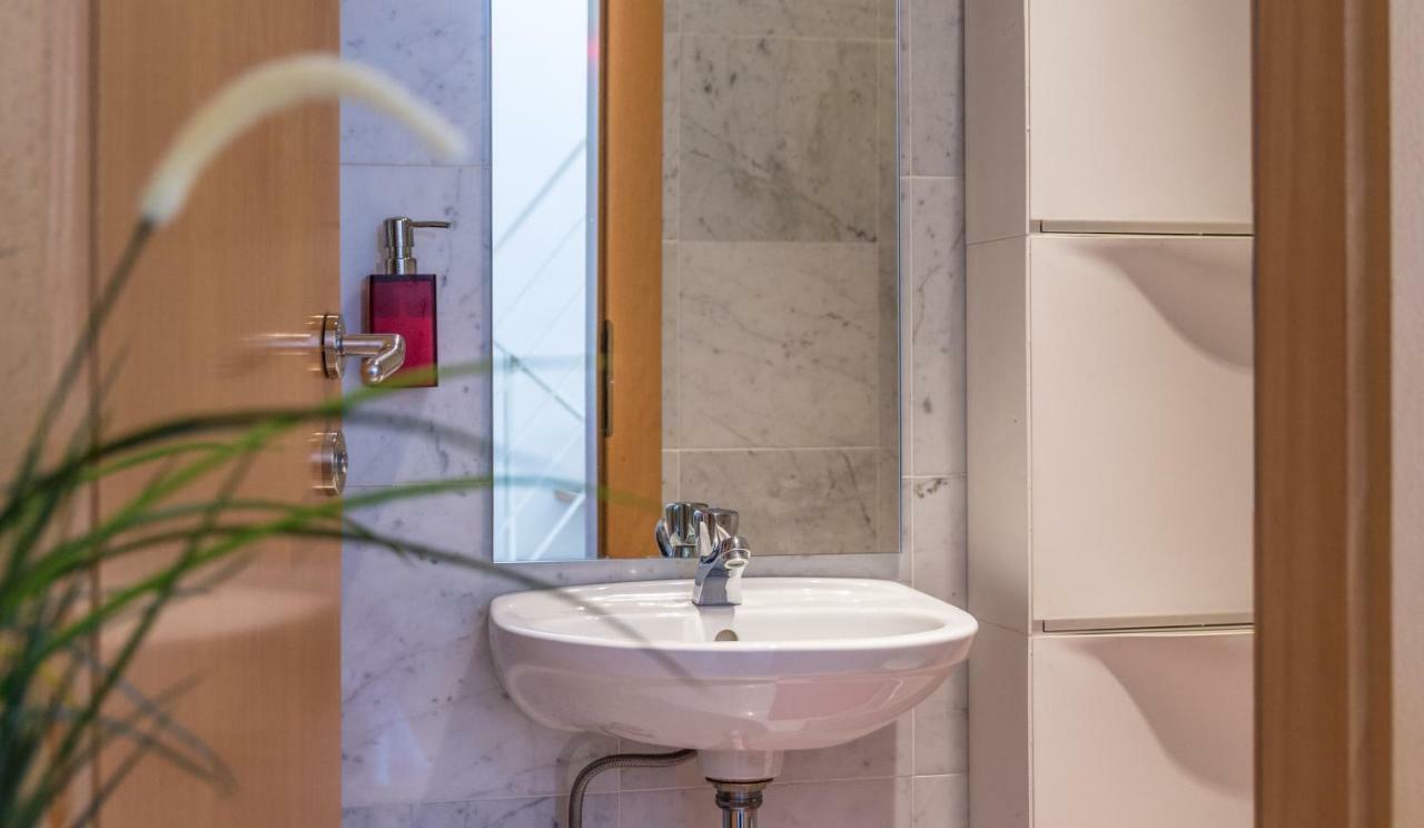 Maisonette Apartment Am Bahnhof - Adults Only Innsbruck Exterior photo